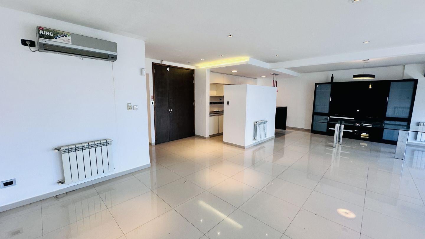 Foto de Alquiler Piso 2 dormitorios con cochera - Zona 54 y 11, imagen 2