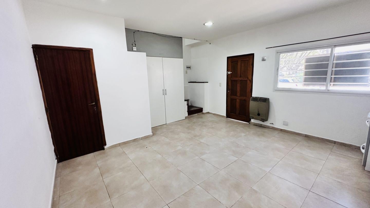 Foto de Alquiler Duplex 2 dormitorios - Zona 69 y 115, imagen 1