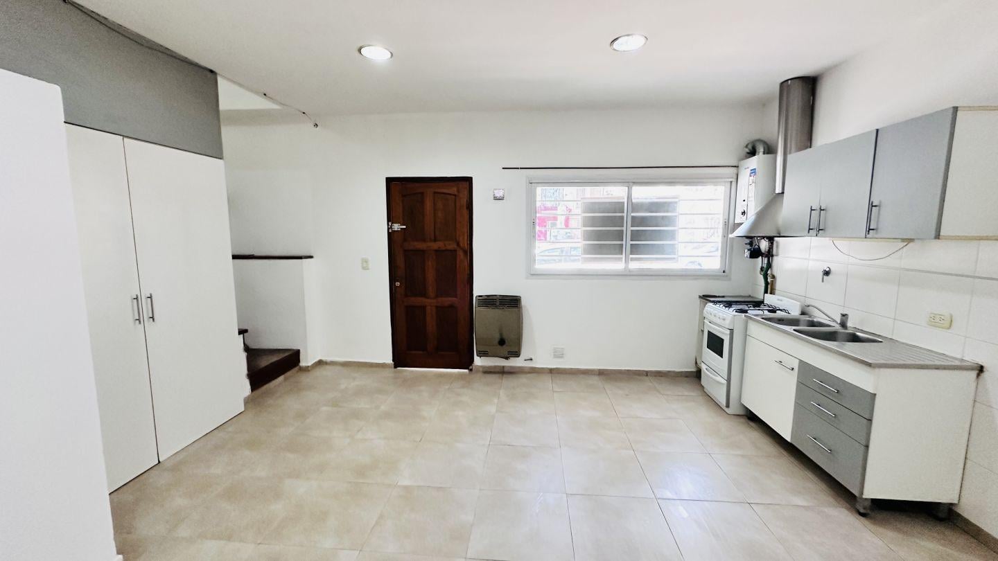 Foto de Alquiler Duplex 2 dormitorios - Zona 69 y 115, imagen 4