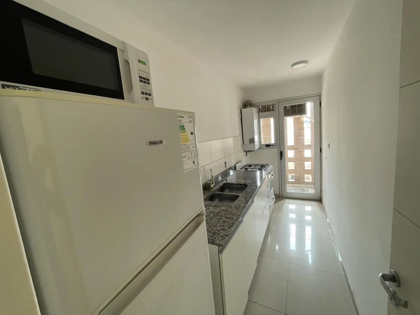 Departamento en alquiler anual! Totalmente amoblado! 3