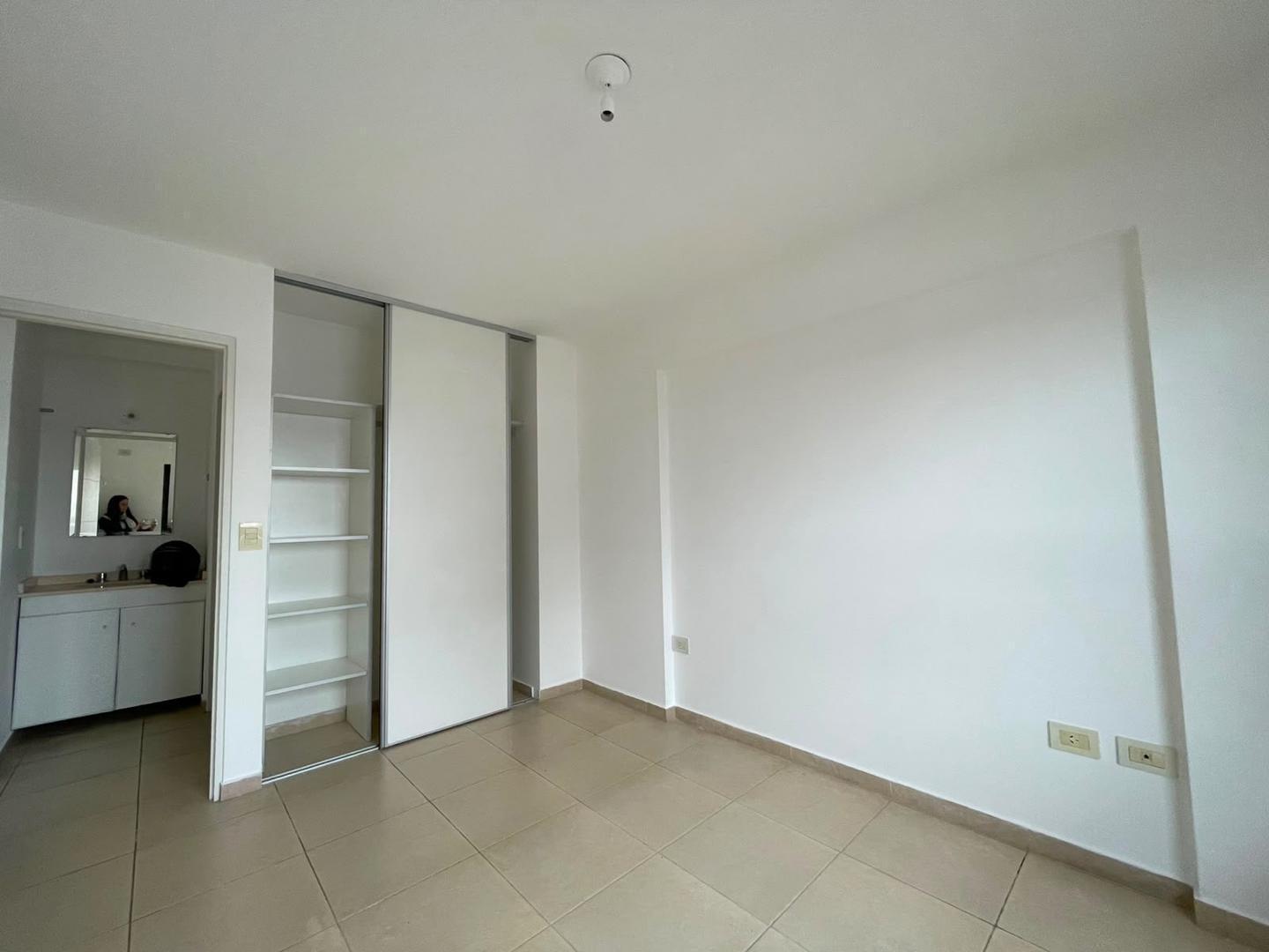 Foto de Departamento en Alquiler! Sobre Bv San Juan!, imagen 2