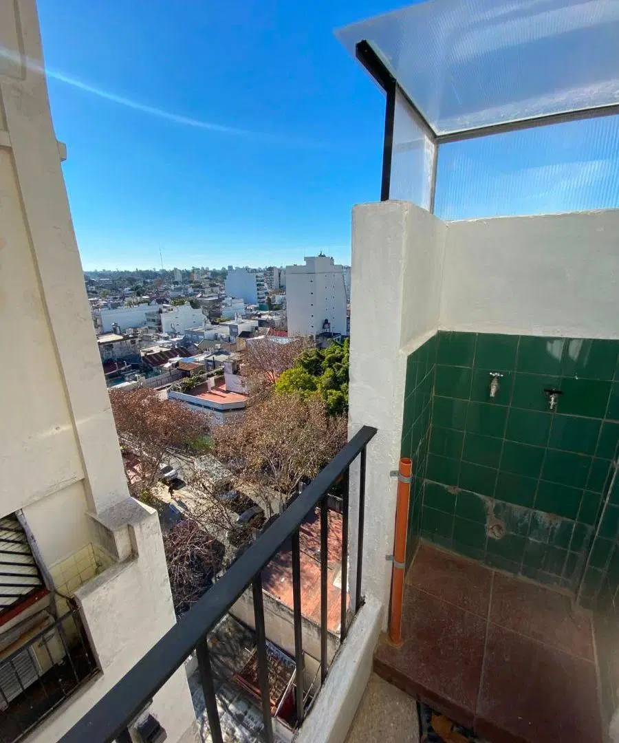 MONOAMBIENTE BALCON LATERAL IMPUESTOS Y EXPENSAS INCLUIDAS 5