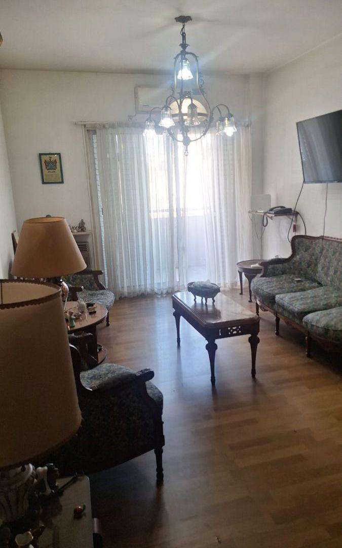 Foto de Venta Dto 4 Ambientes al frente con Balcon, COCHERA Y BAULERA, en, imagen 2