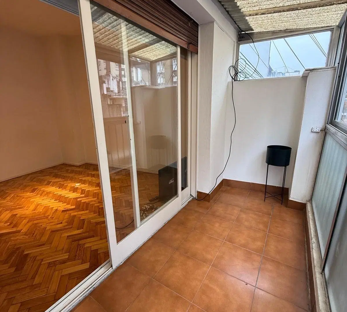 LAFINUR Y GUTIÉRREZ, ESPECTACULAR PISO ALTO FTE. BALCON CORRIDO 3 AMB 4
