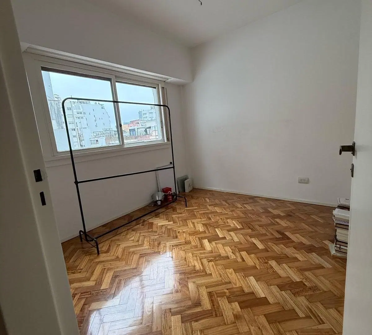 LAFINUR Y GUTIÉRREZ, ESPECTACULAR PISO ALTO FTE. BALCON CORRIDO 3 AMB 3