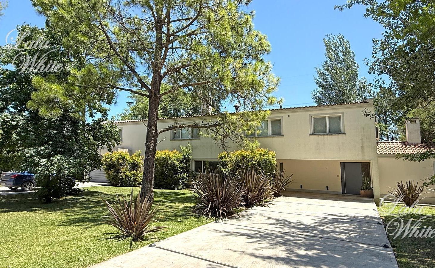 Casa a la venta en Saint Thomas Norte Financiada