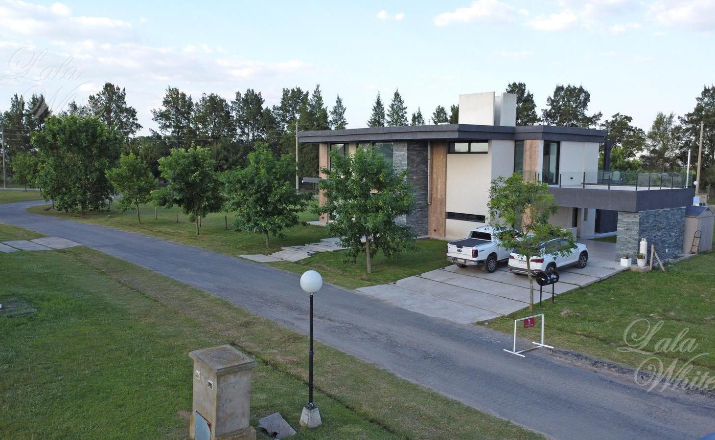 Casa con 4 dormitorios en venta - Fincas del Alba, Canning, Ezeiza