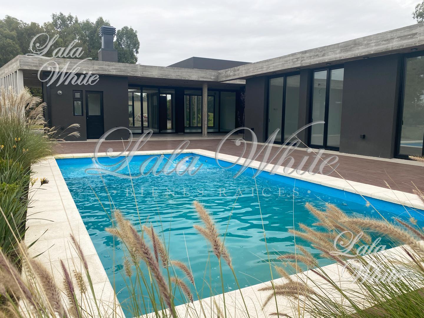 Casa con pileta en venta - La Providencia Country Club, Canning, Ezeiza