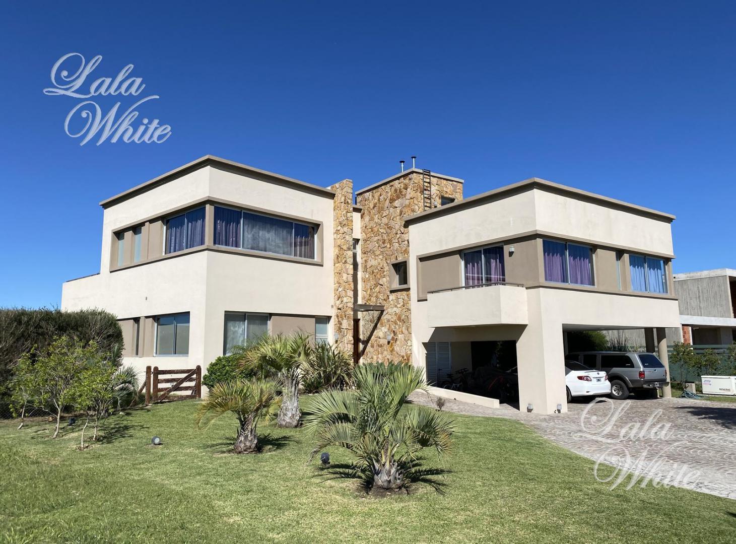 Casa con pileta en venta - La Providencia Country Club, Canning, Ezeiza