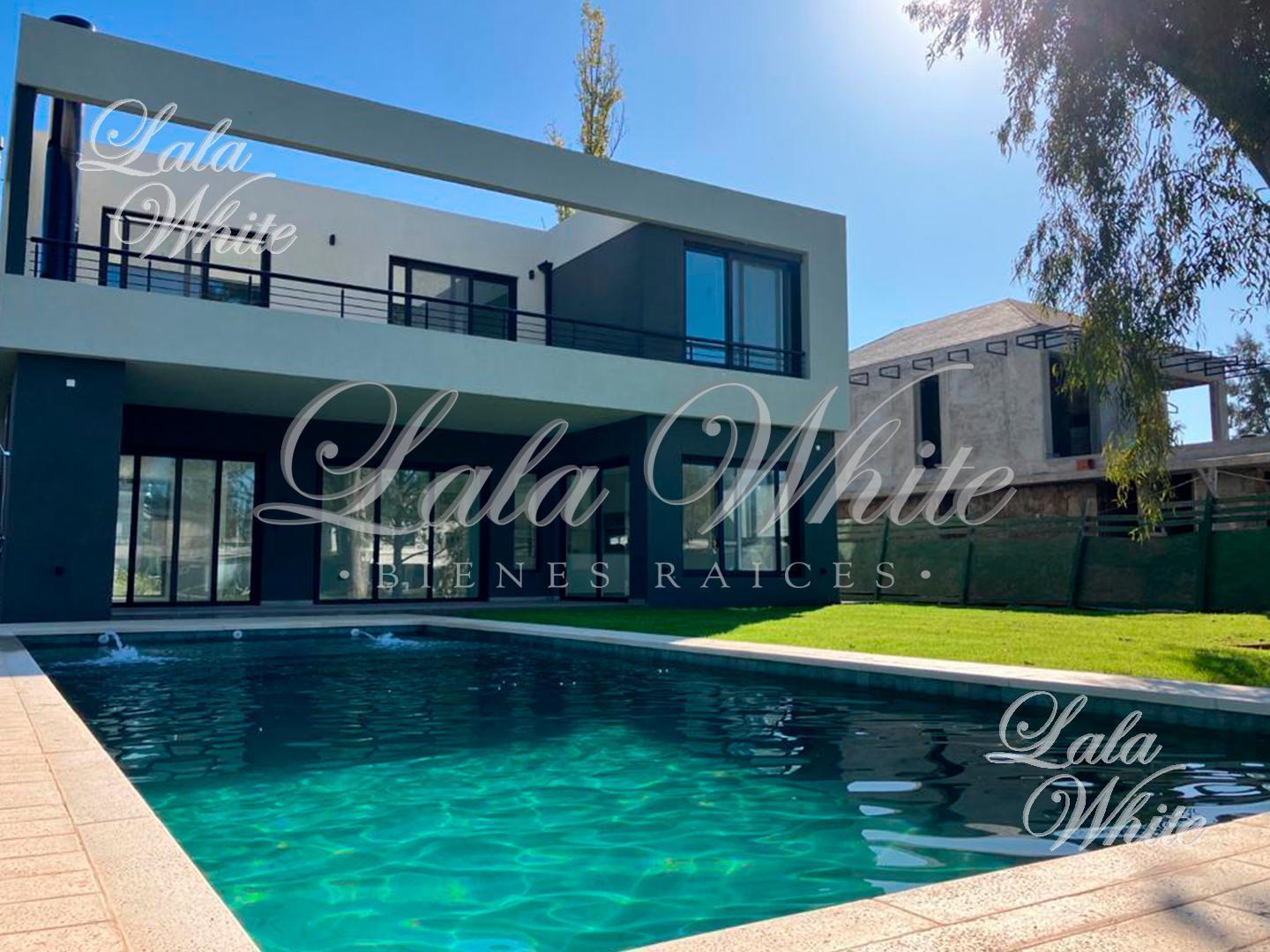 Casa con pileta en venta - Saint Thomas Este, Canning, Esteban Echeverría
