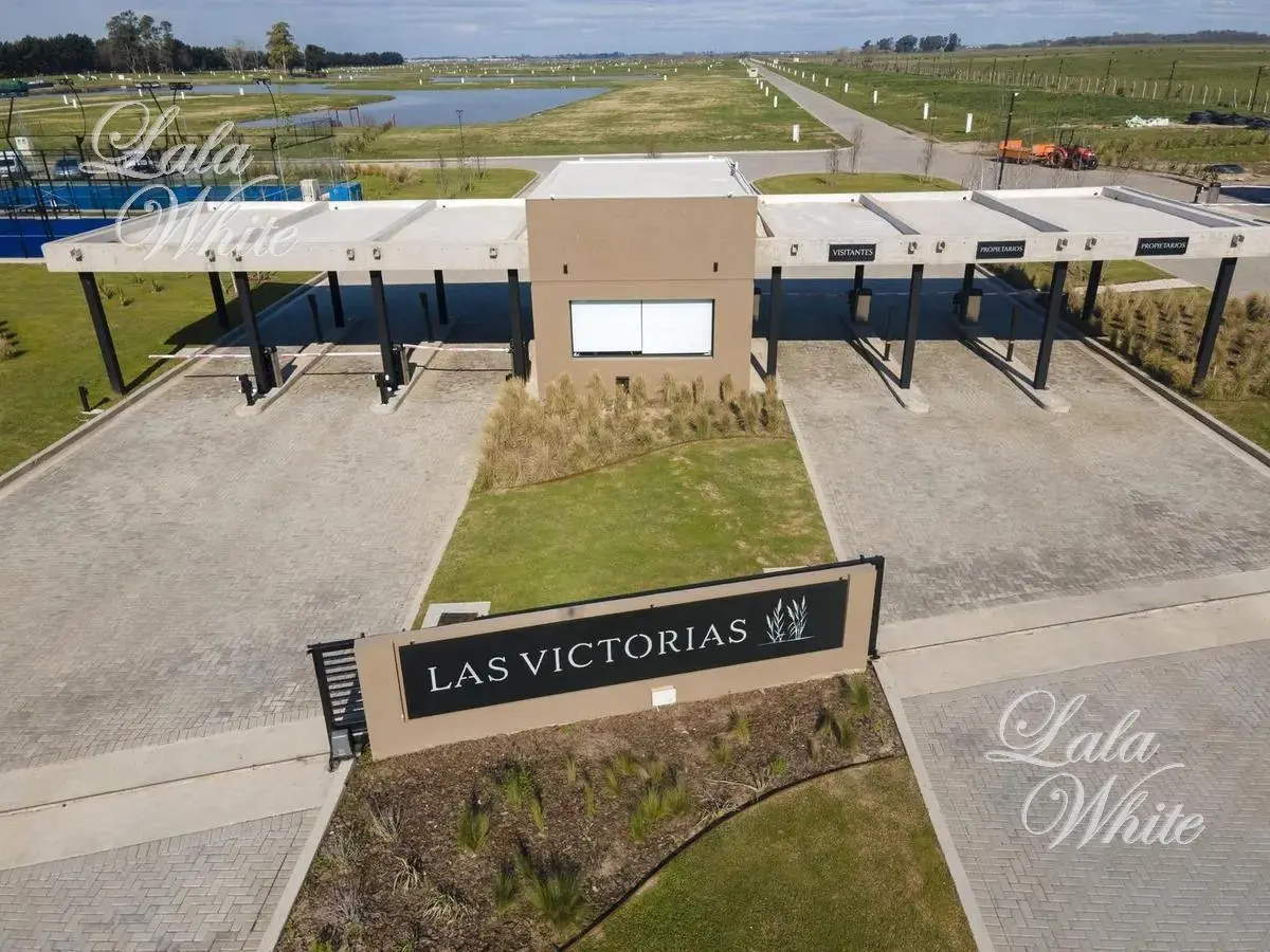 Lote a la laguna en Las Victorias Canning 4
