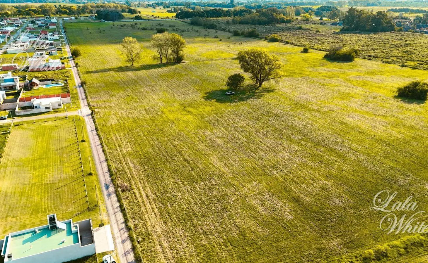 Terreno a la venta en Alejandro Petión 1