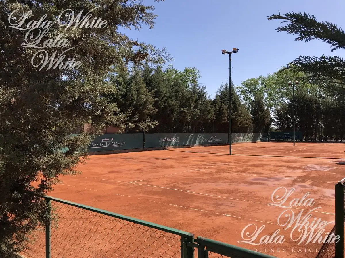 Lote a la laguna en La Alameda 1