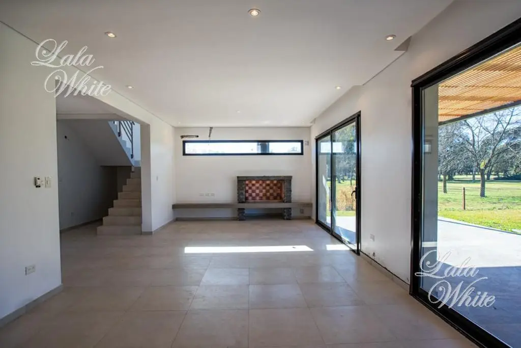 Casa en venta en barrio Lomas Links Ezeiza 2