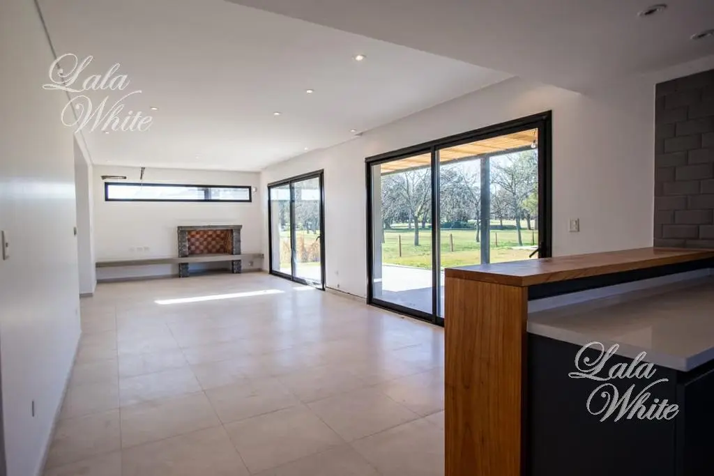 Casa en venta en barrio Lomas Links Ezeiza 4