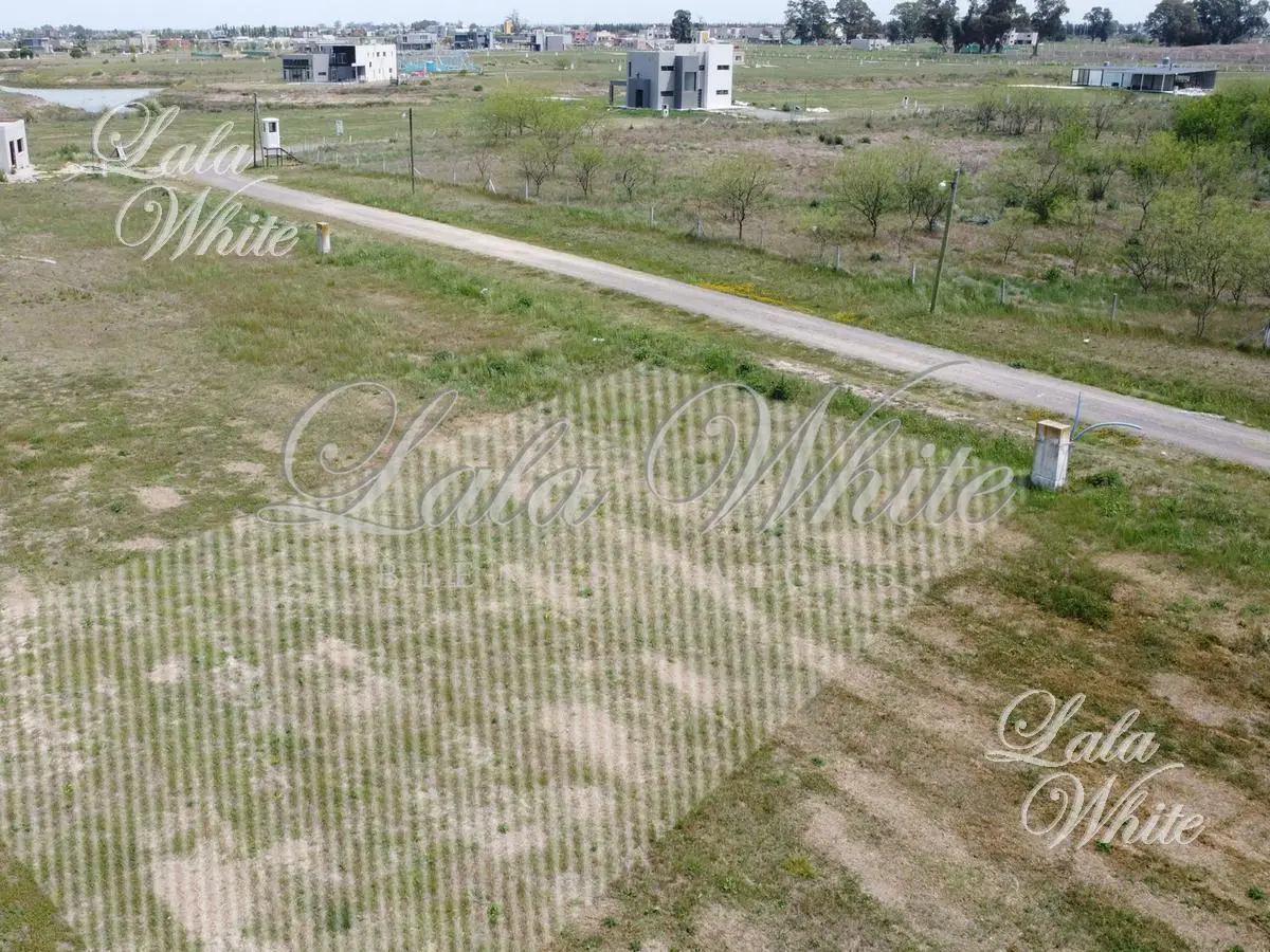Venta - Lote a la laguna en Tiempos de Canning - Lacus 1
