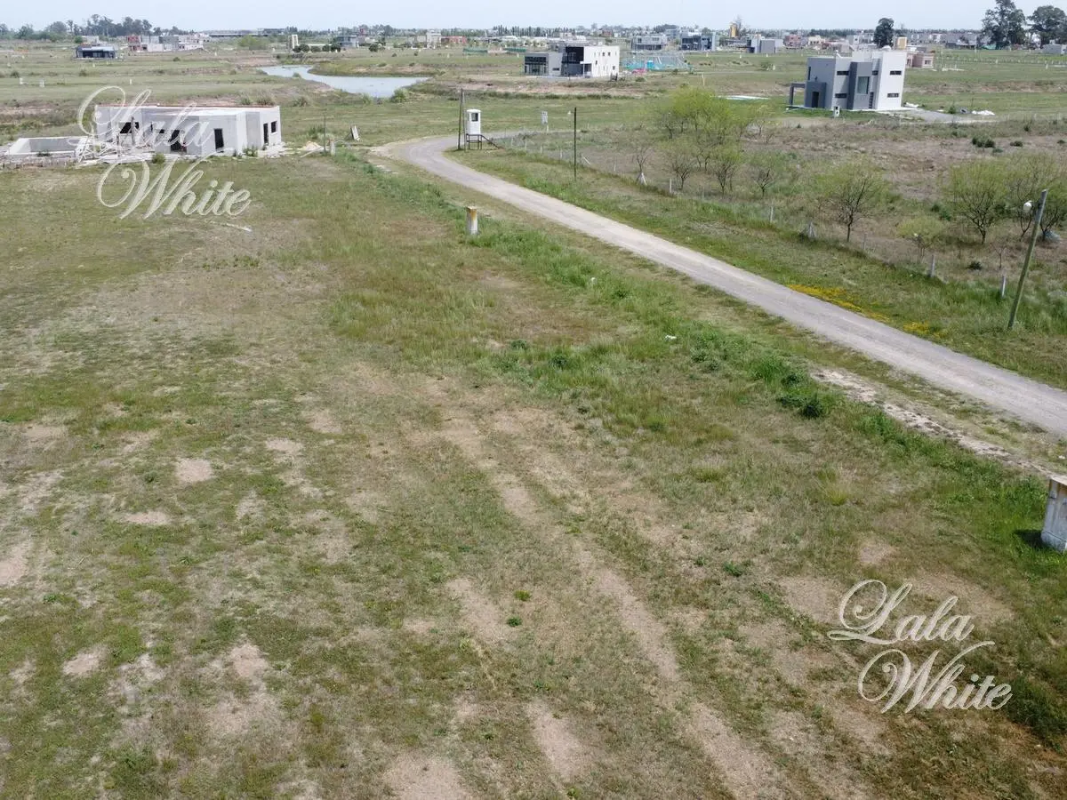 Venta - Lote a la laguna en Tiempos de Canning - Lacus 2