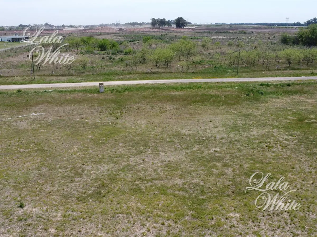 Venta - Lote a la laguna en Tiempos de Canning - Lacus 4