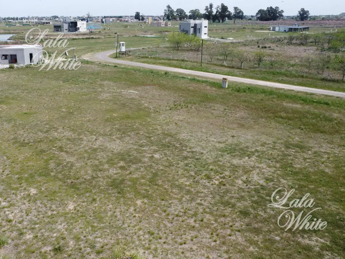 Venta - Lote a la laguna en Tiempos de Canning - Lacus 5