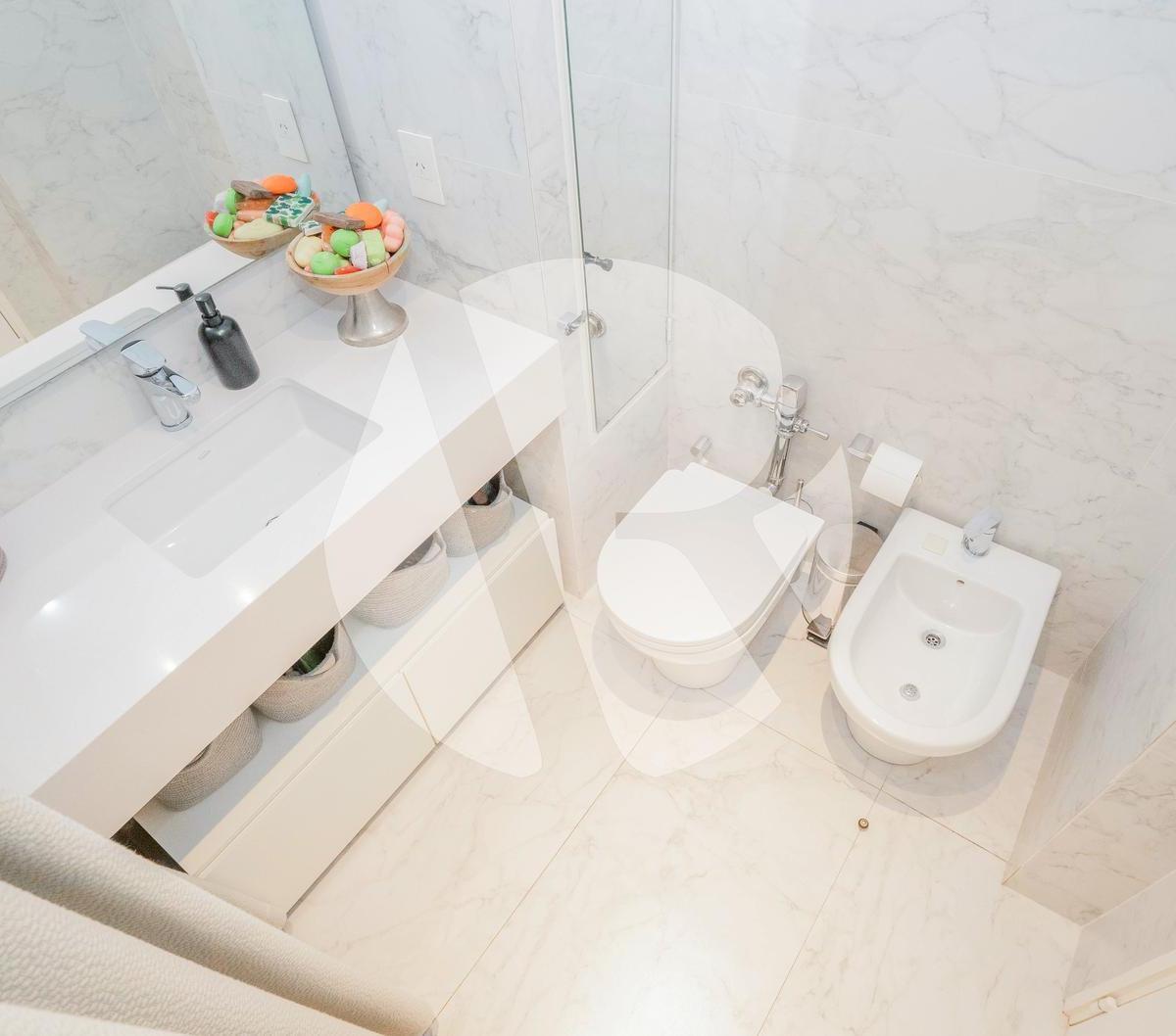 Espectacular Piso en Recoleta! 4 Dorm. Refaccionado - Bajas Expensas! 2