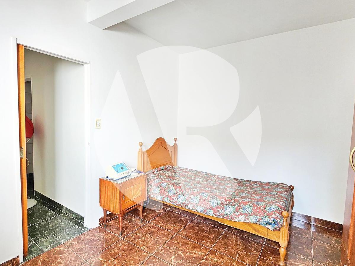 Casa de 5 Ambientes en Flores Norte 1
