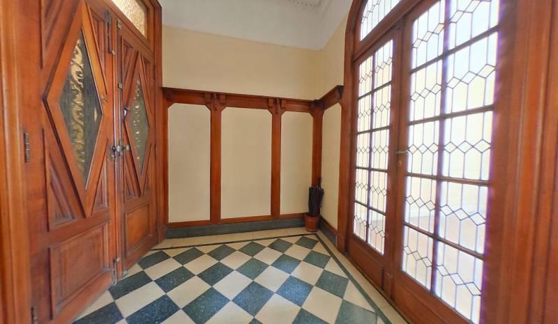 Semipiso de 5 Ambientes Al Frente en Edificio Francés Clasico de La Ciudad 3
