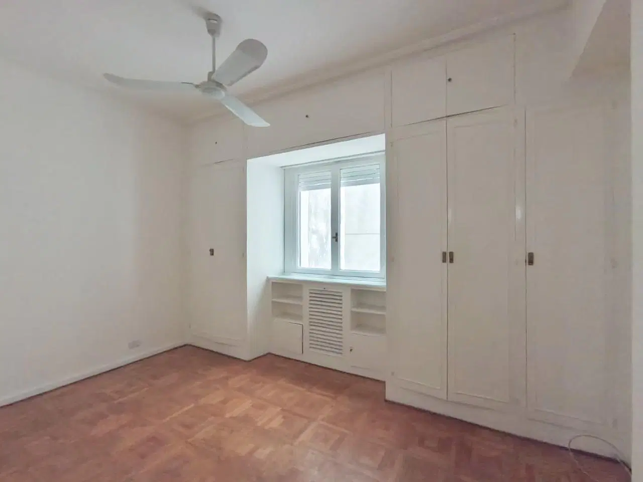 ALQUILER   Semipiso de 2 dormitorios al contrafrente -  91m2 !  Imperdible 3