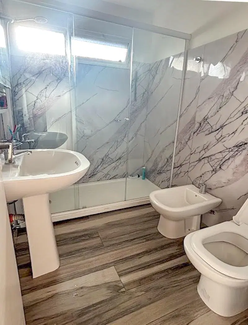 VENTA 4 ambientes con balcón al Frente - Vistas abiertas - Super luminoso - a mts de Bldv Charcas 4