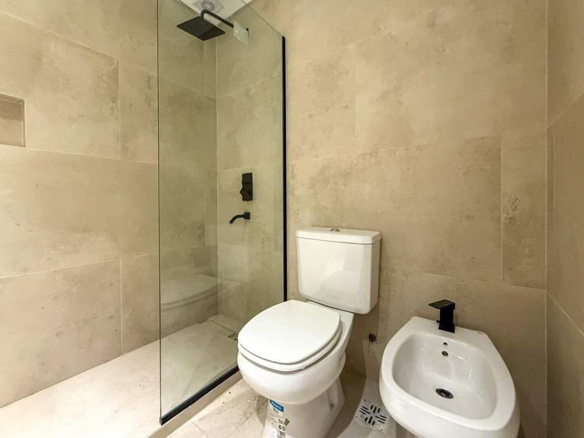 Foto de VENTA 2 ambientes a estrenar. Balcón Aterrazado con Parrilla, imagen 4