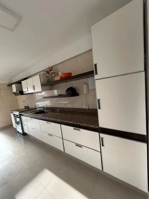 Alquiler de depto 3 ambientes con dependencia, cochera y vista al río 5
