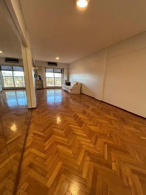 Alquiler de depto 3 ambientes con dependencia, cochera y vista al río 2