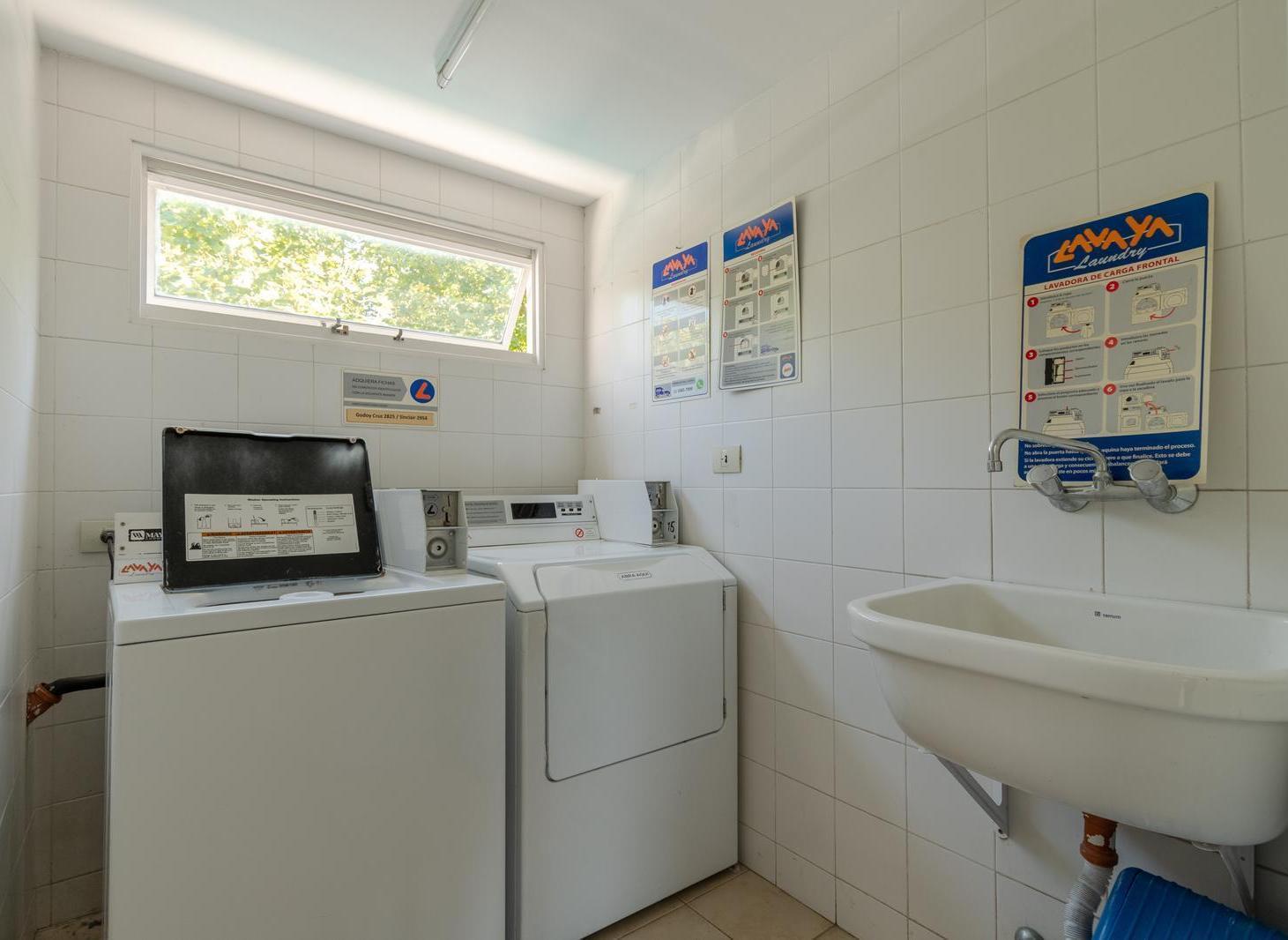Venta depto 2 ambientes c/Suite, toilette, cochera Apto crédito Palermo.