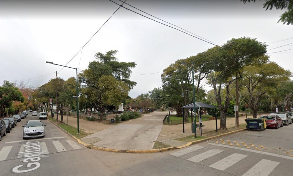 2 Cocheras Cubiertas - San Isidro - Venta USD 13.000 c/u