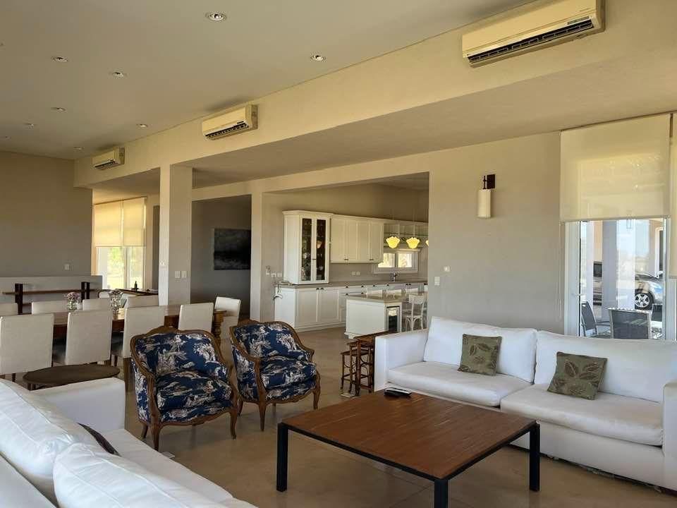 Foto de Casa quinta MODERNA venta Quebradas Baradero - Microcine con 3 cuartos, imagen 4