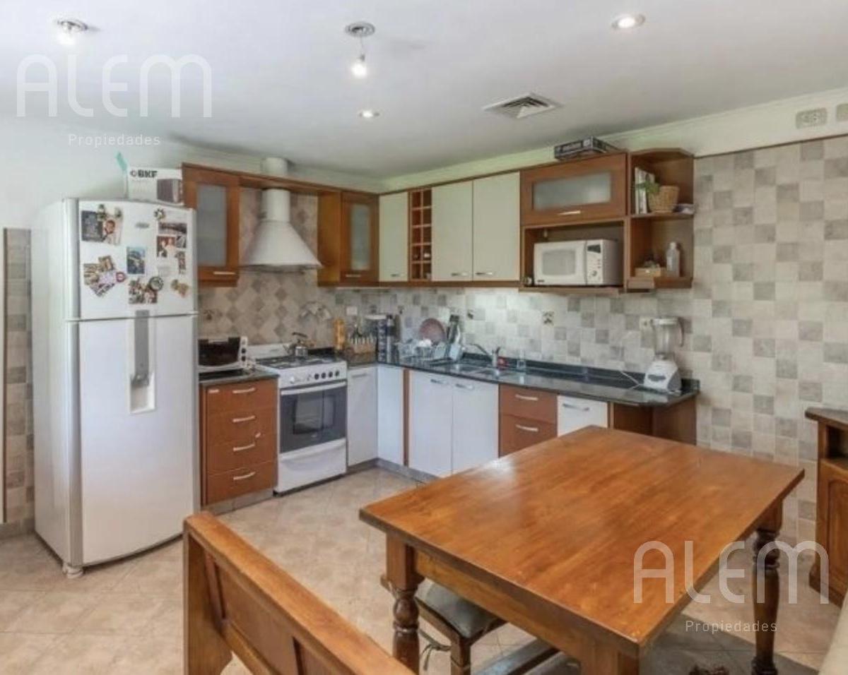 Casa de 5 dormitorios en venta en Echeverria Del Lago Canning