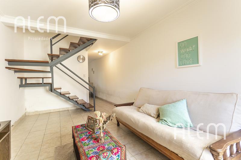 Casa tipo dúplex en venta en Banfield Oeste