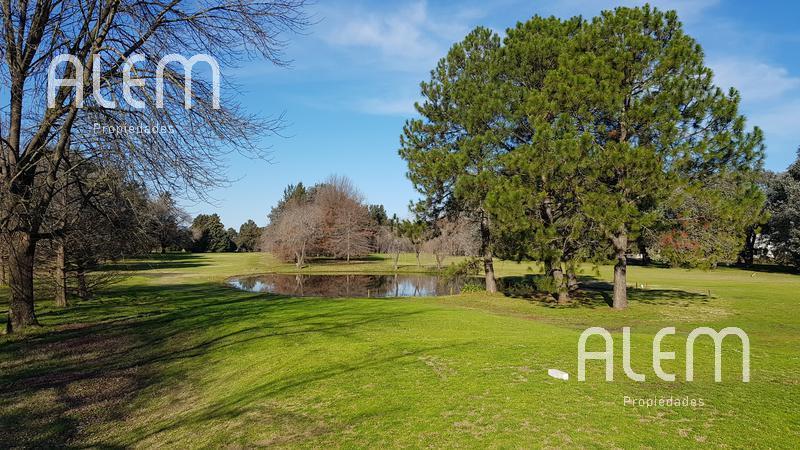 Lote en venta en El Ombú - Con vista al golf
