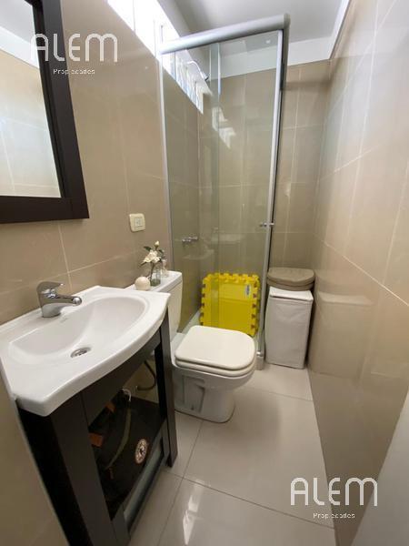 Departamento de 3 Dorm. en Venta en Flores 1