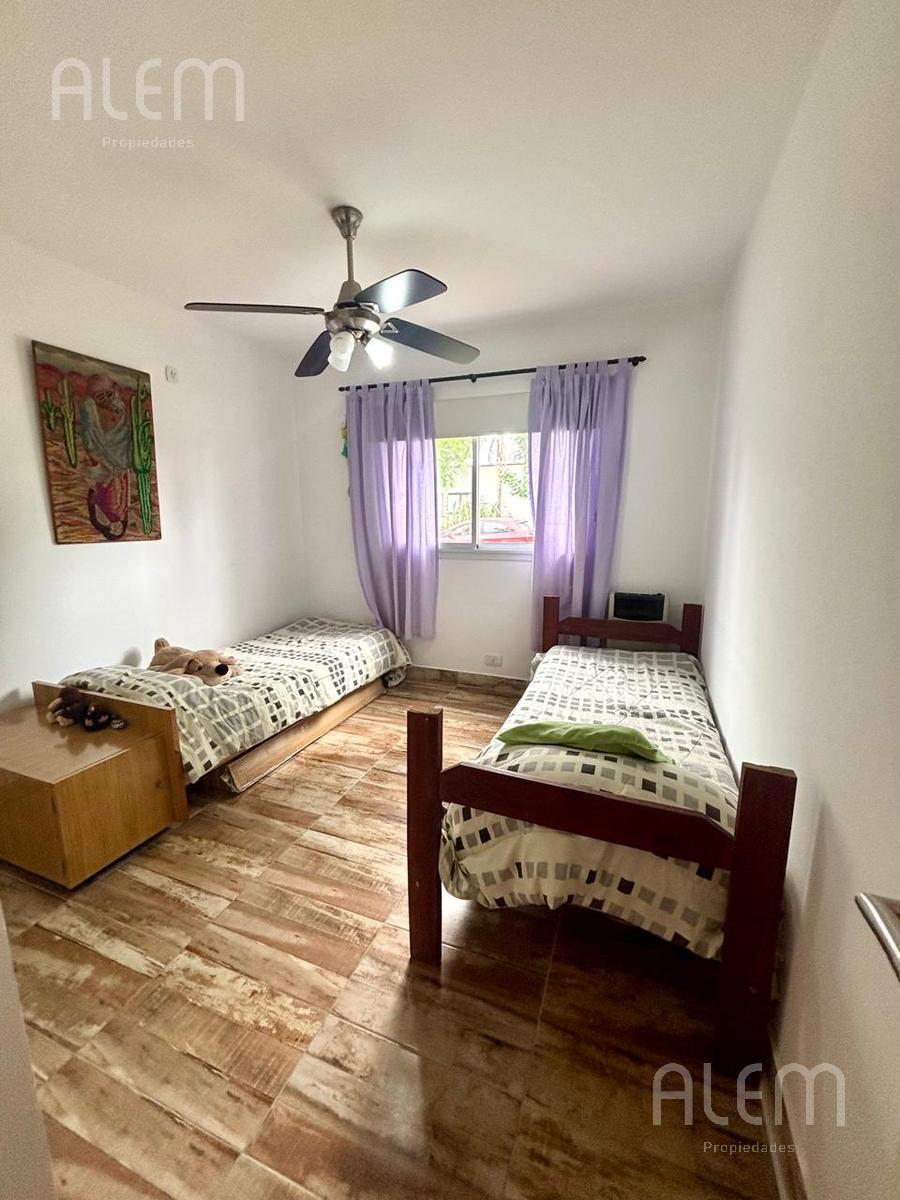 Casa en una planta en el Barrio de Santa Juana