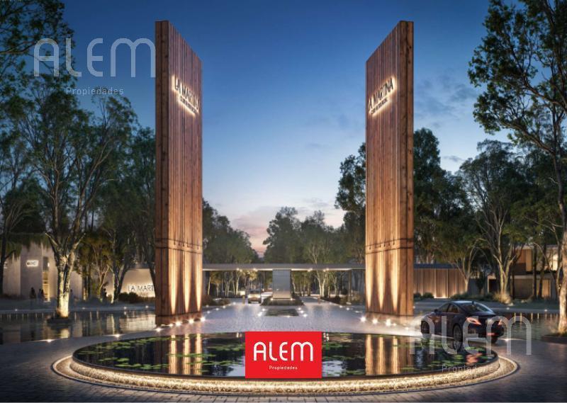Terreno en venta en La Martina | Fondo verde