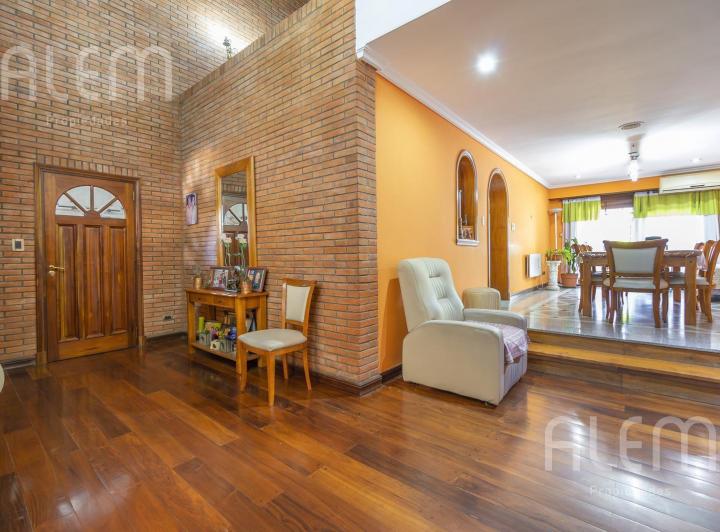 Casa de 3 dormitorios en venta en Lomas de Zamora Oeste 2