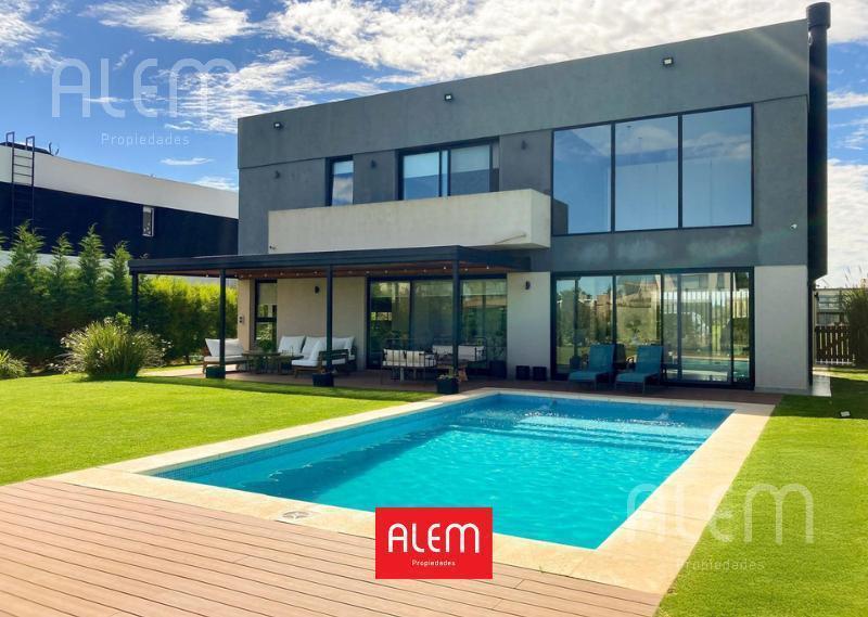 Casa en VENTA y ALQUILER  en Terralagos, Canning