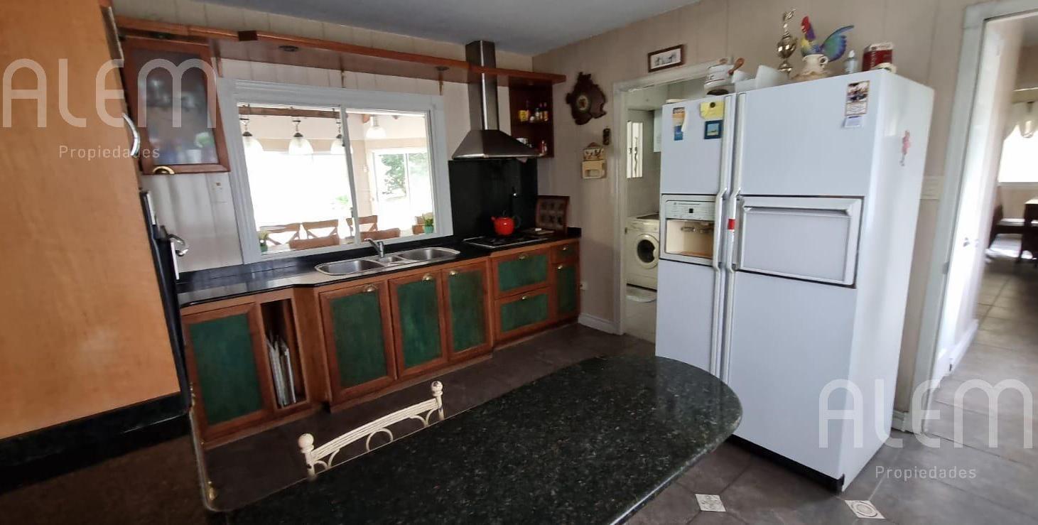 Foto de Casa en venta de 4 dormitorios en El Ombú, imagen 3