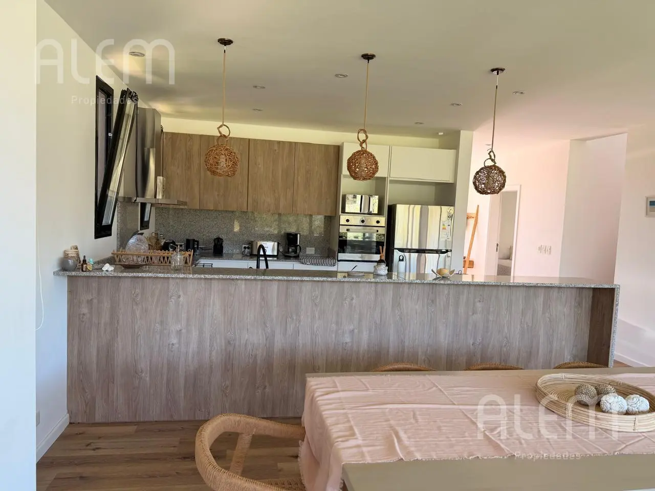 Venta Casa en Costa Esmeralda. 4 habitaciones. 4 baños. 2