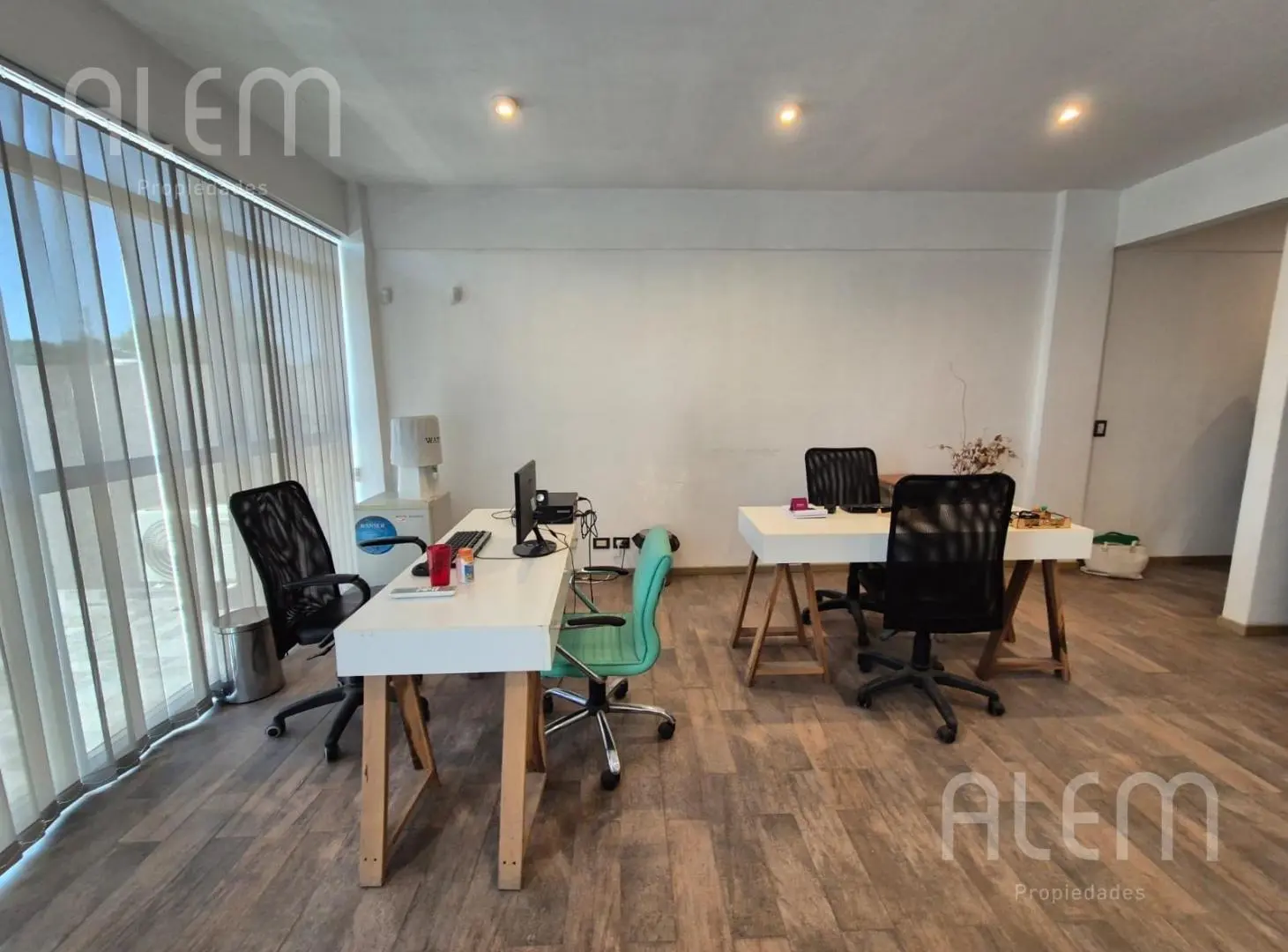 Oficina en venta en Canning 4