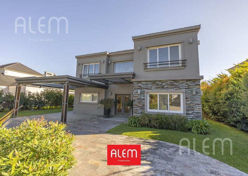 Casa en Venta de 4 dormitorios en suite en Saint Thomas Canning