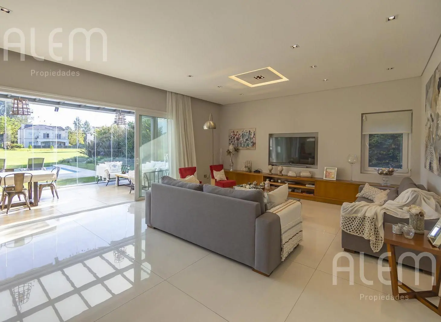 Casa en Venta de 4 dormitorios en suite en Saint Thomas Canning 4