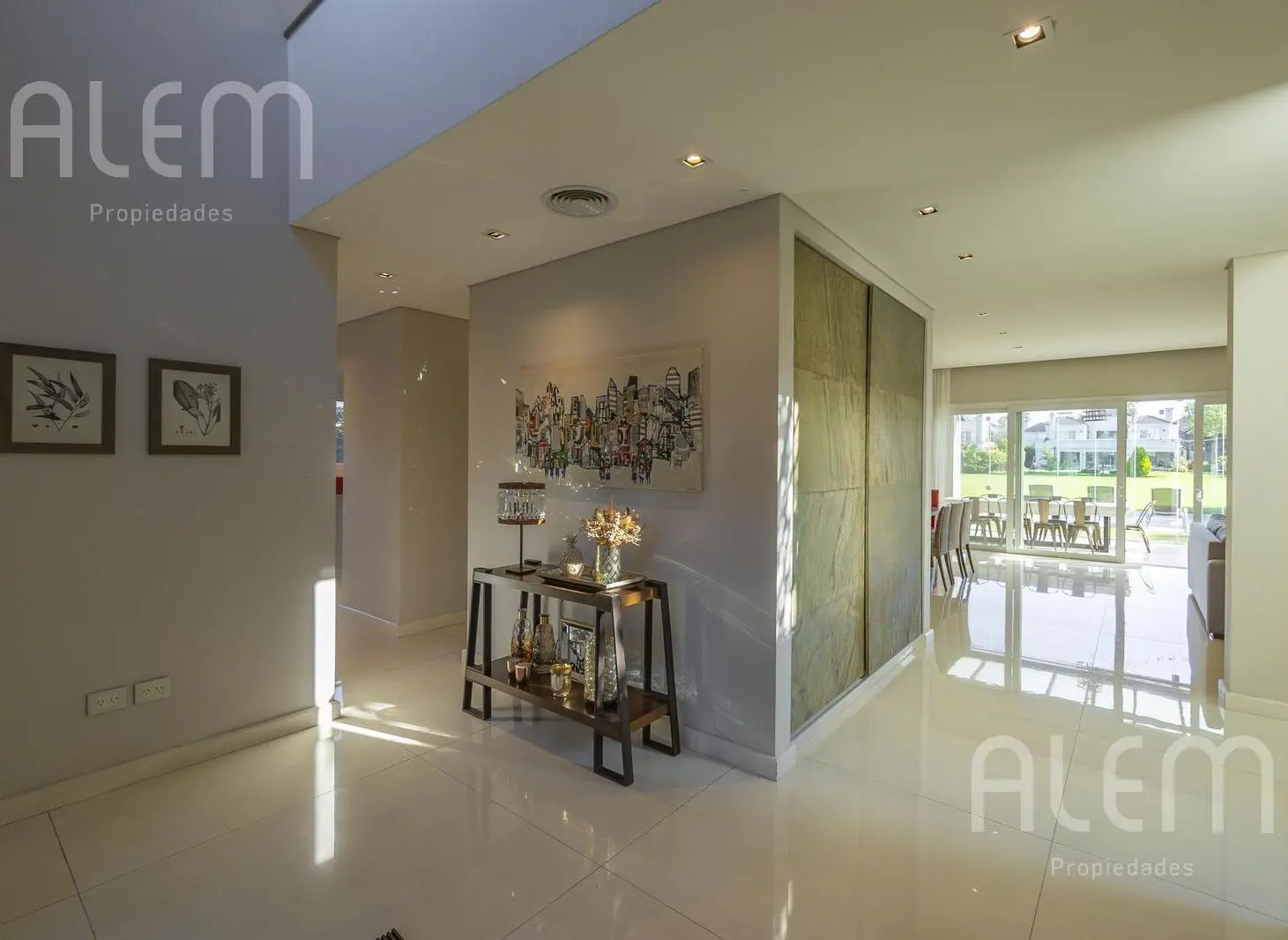 Casa en Venta de 4 dormitorios en suite en Saint Thomas Canning 2