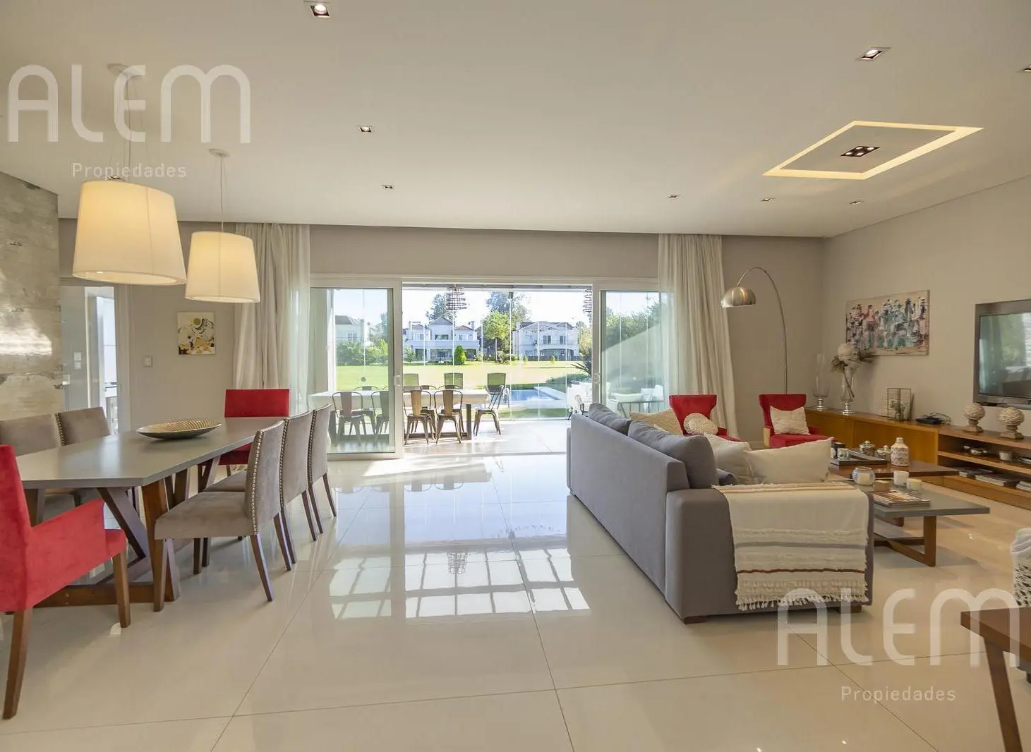 Casa en Venta de 4 dormitorios en suite en Saint Thomas Canning 3
