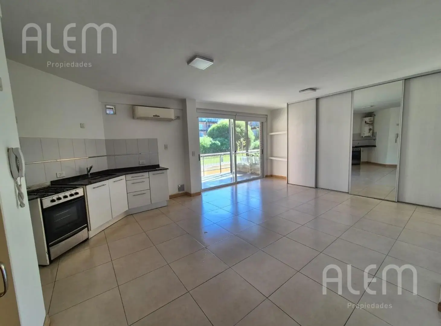 Departamento MONOAMBIENTE en ALQUILER en Canning | La Vieja Estación 5